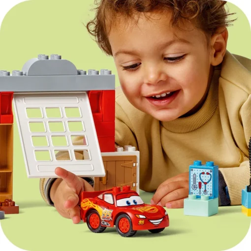 Đồ Chơi Bộ Lắp Ráp Chuyến Thăm Gara Của Bác Sĩ Doc Và Xe McQueen LEGO DUPLO 10456 - Ảnh 5
