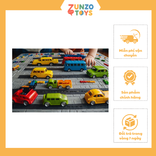 Bé vui chơi cùng đồ chơi giao thông